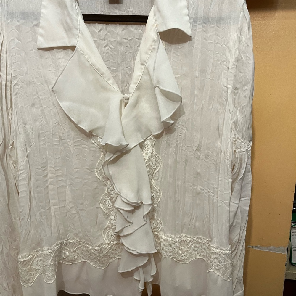 Chic Ivory Ruffled Blouse - Picture 3 of 7